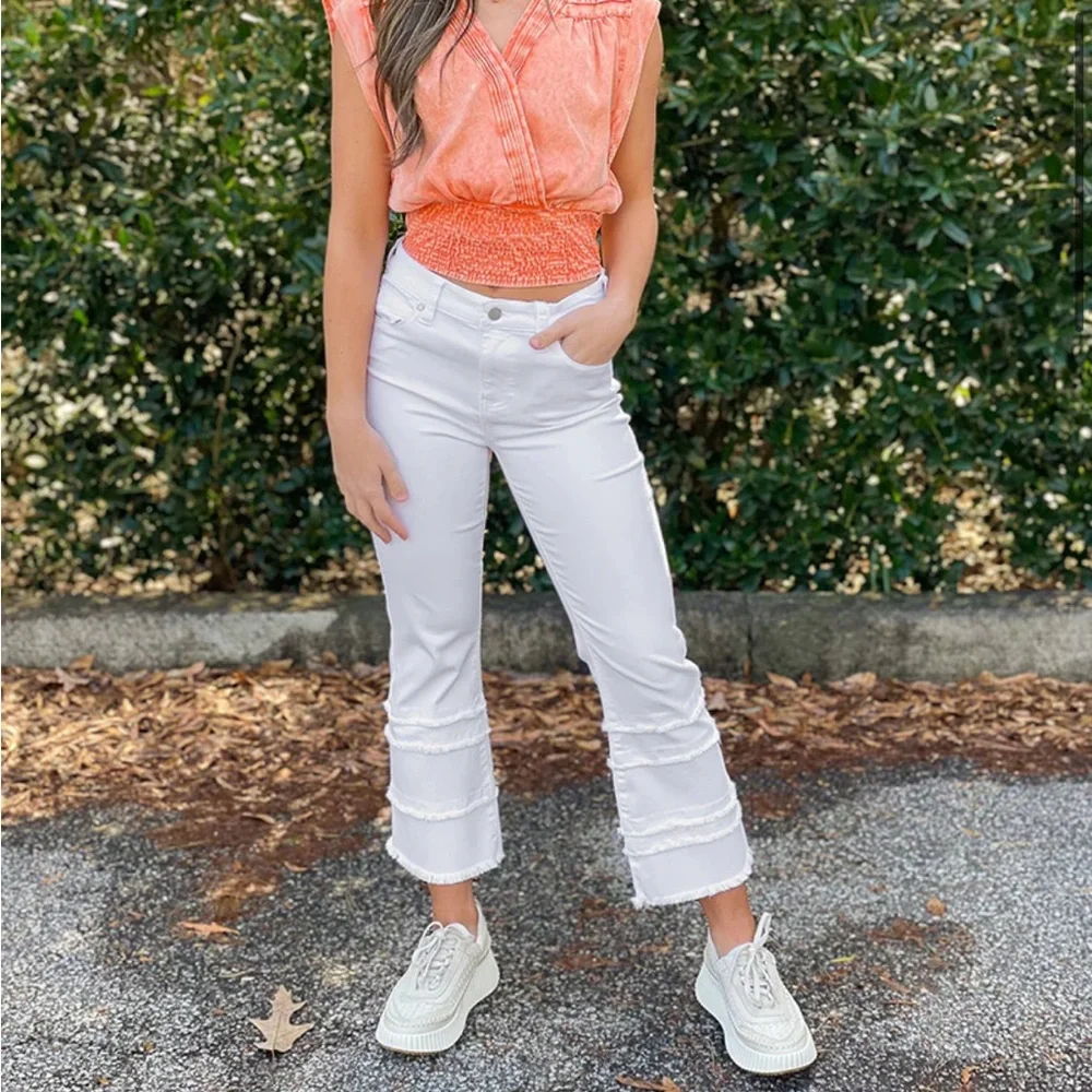 Dolce Vita Dolen Sneaker in Sandstone
